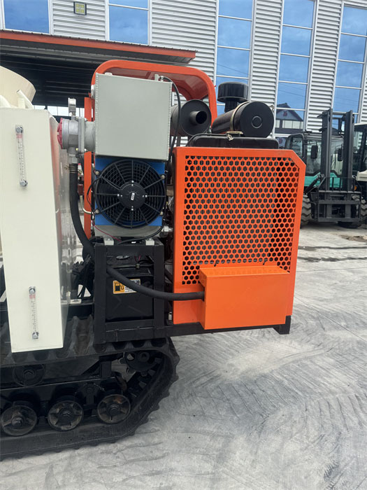 履帶式混凝土攪拌運輸車