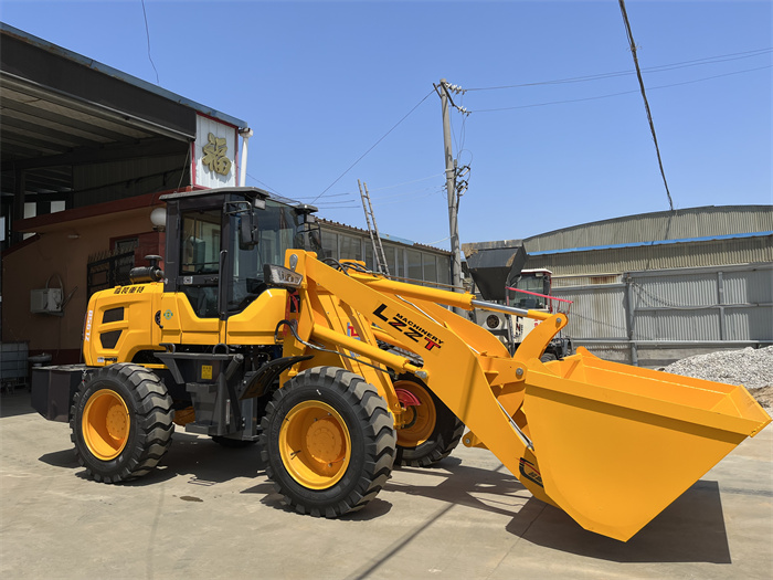 四驅(qū)裝載機