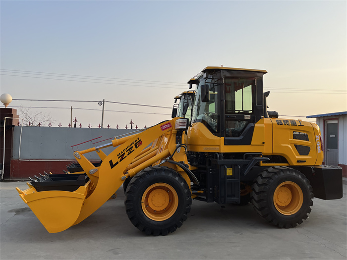 四驅(qū)裝載機