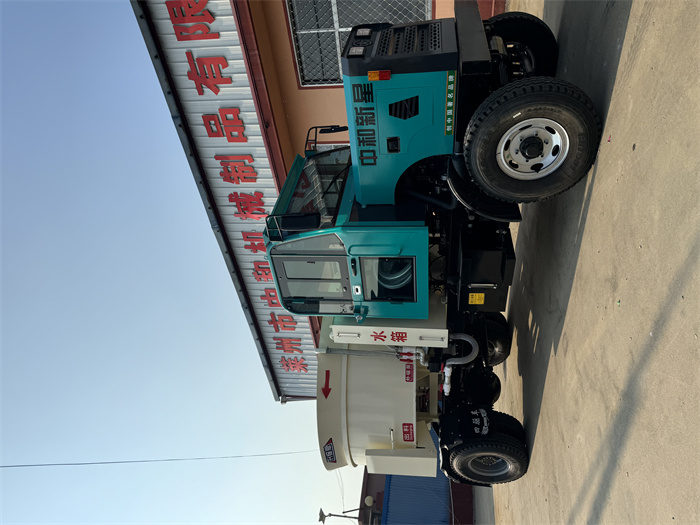 混凝土攪拌運輸車（四不像）