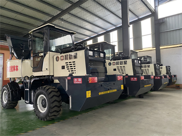 自上料混凝土搅拌车（全液压）